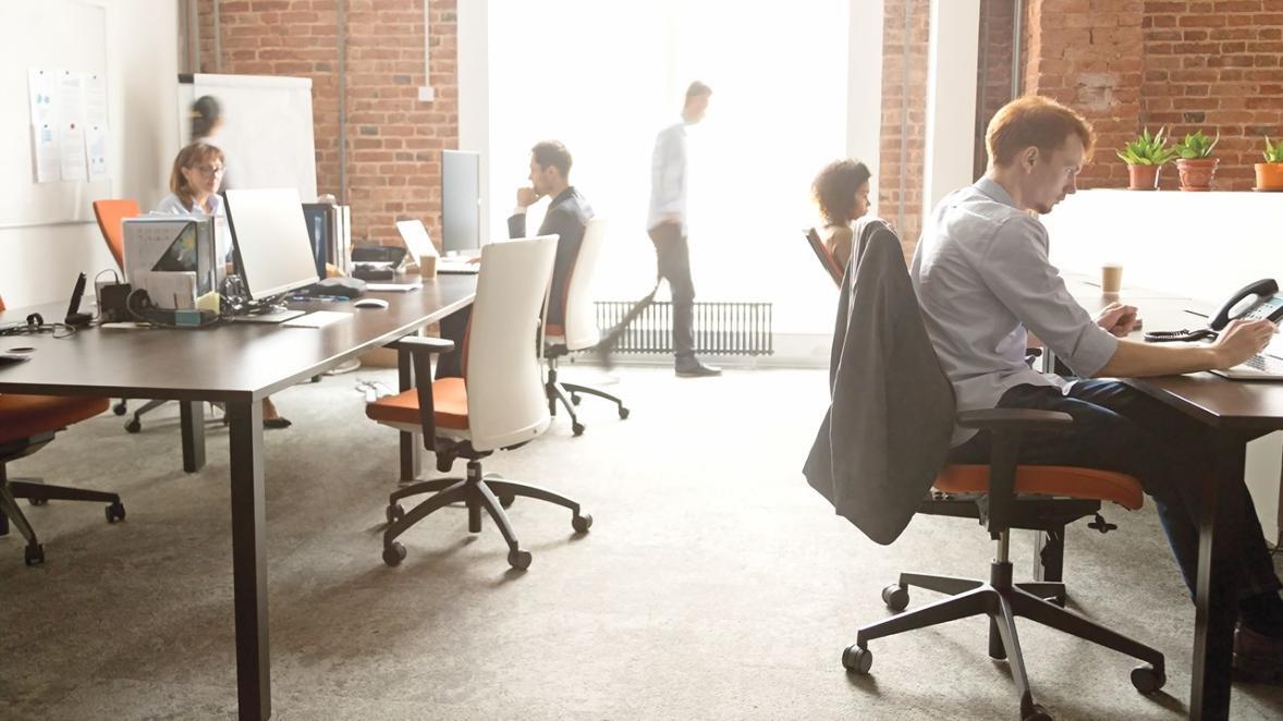 Корпоративная культура, которая рушит самооценку: признаки